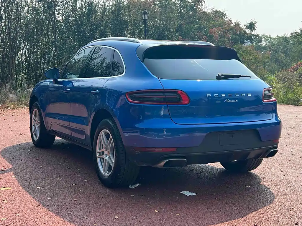 Porsche Macan — миниатюра 4