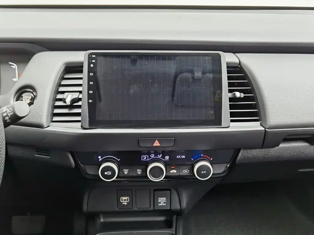 Honda Fit — миниатюра 12