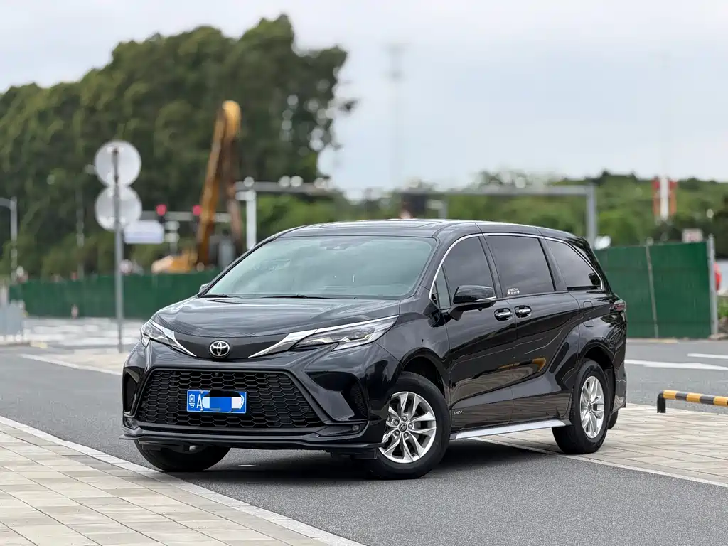 Toyota Granvia 2025