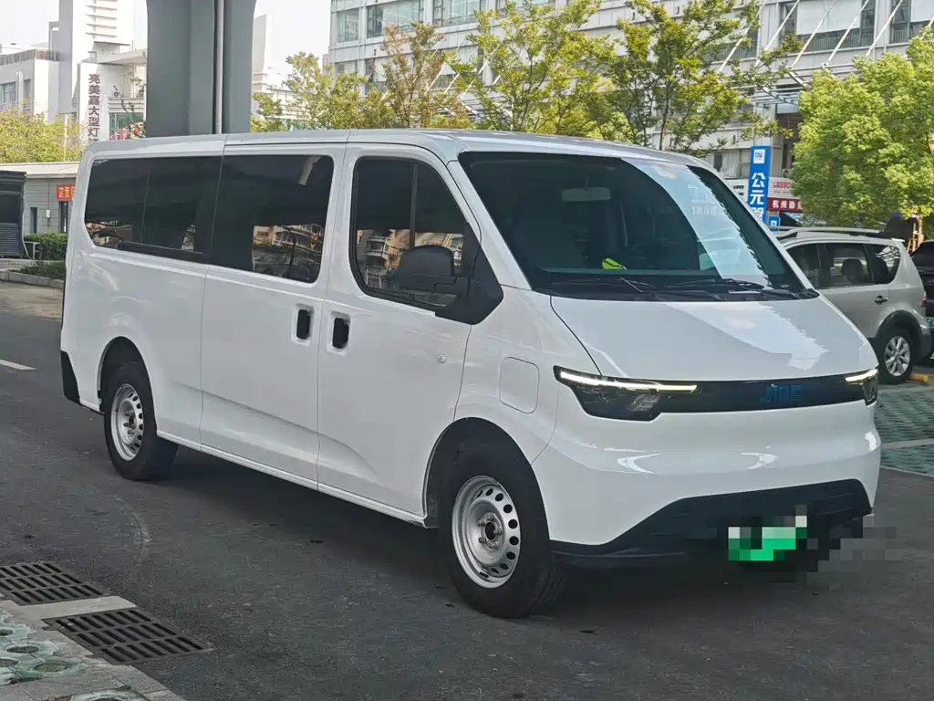 JMC E-Fushun — миниатюра 2