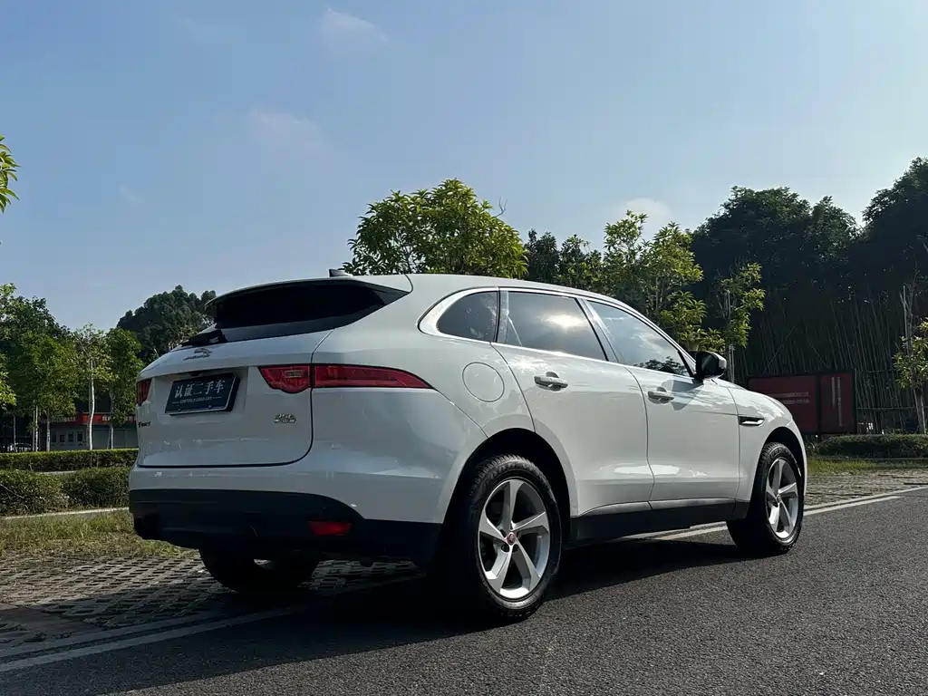 JAGUAR F PACE