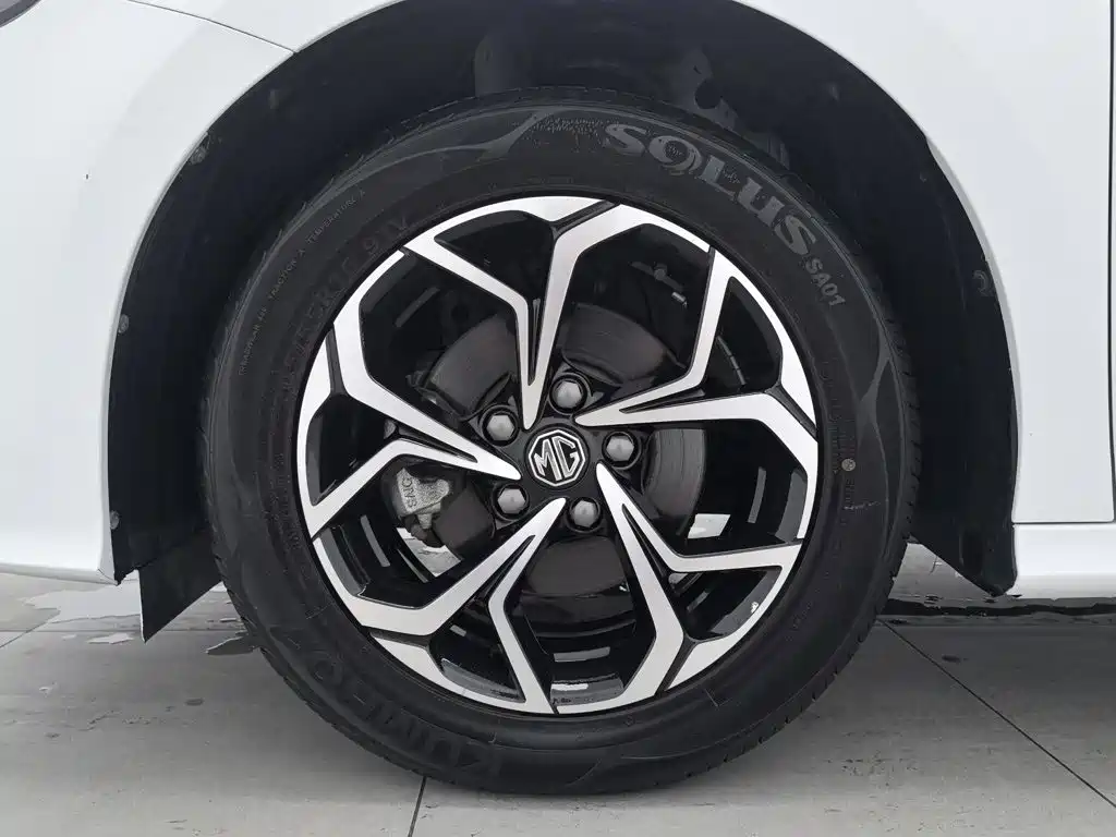 MG MG5 - фото 17