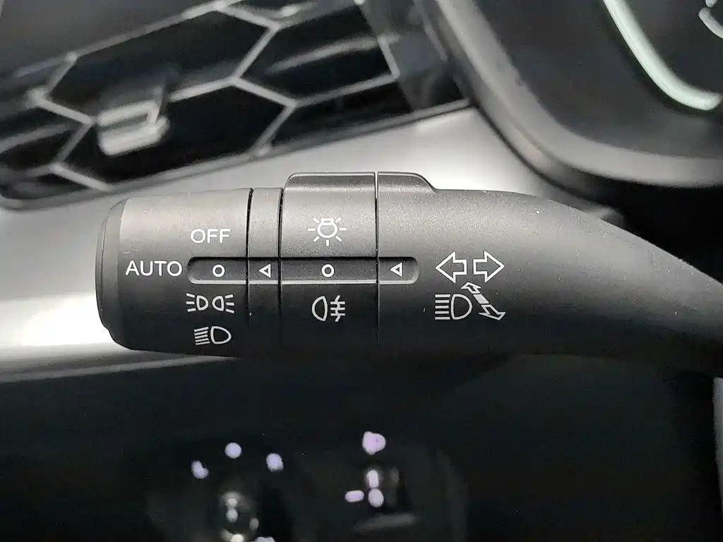 MG MG5 - фото 21
