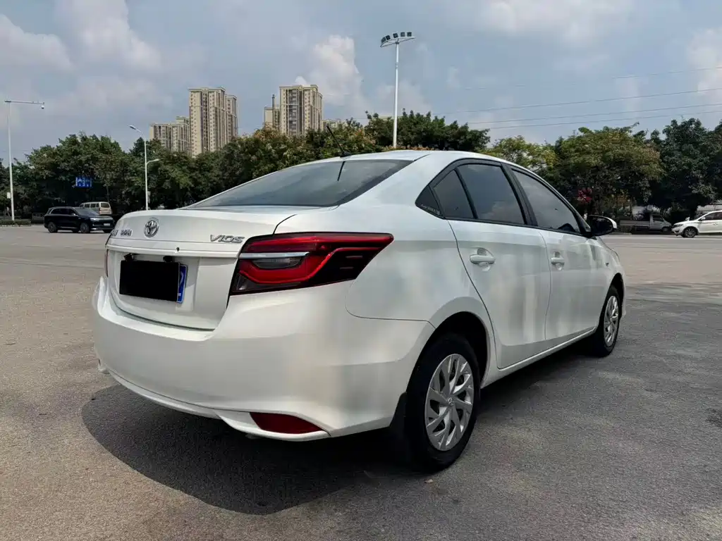 Toyota Vios — миниатюра 8