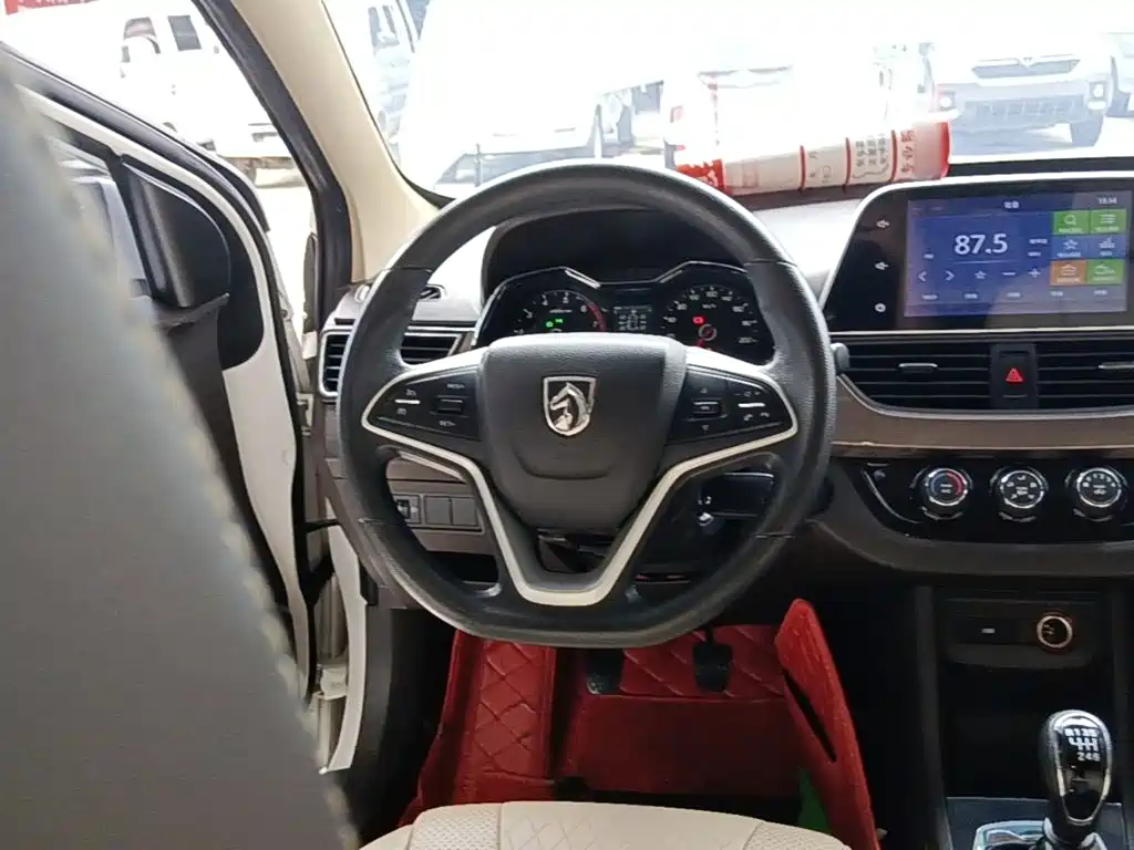 Baojun 310W — миниатюра 11