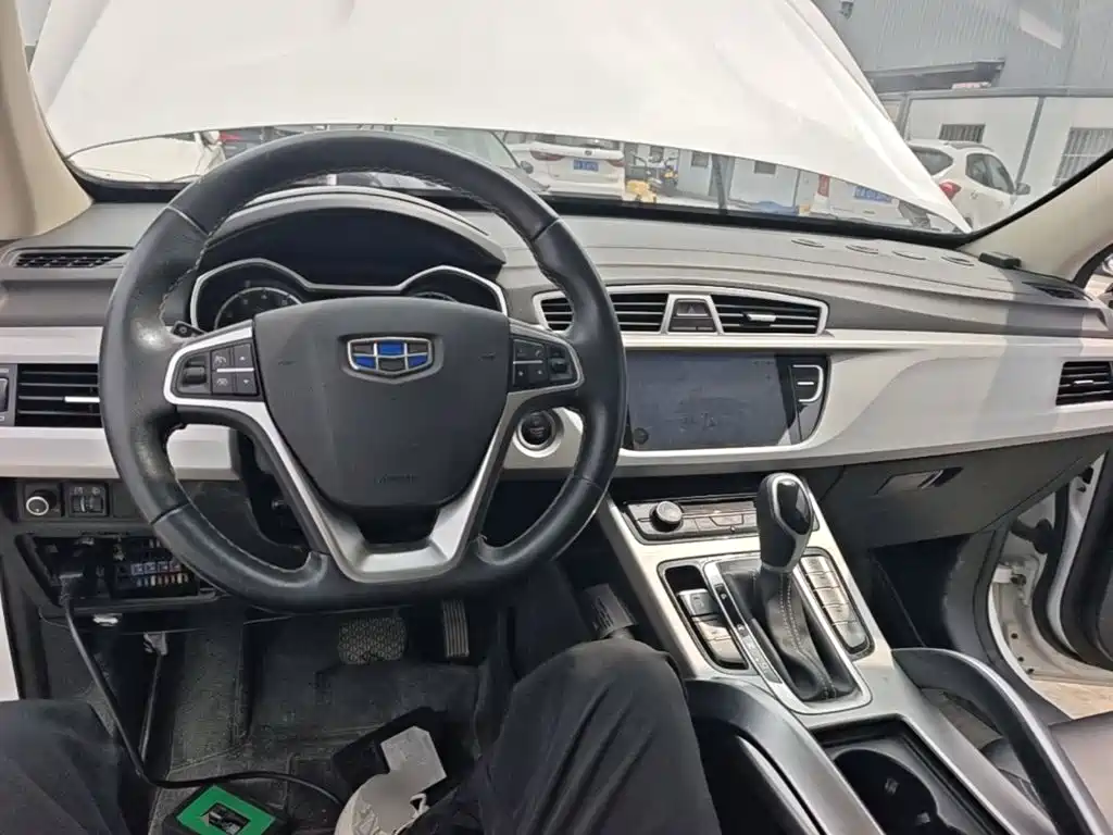 Geely Boyue — миниатюра 10
