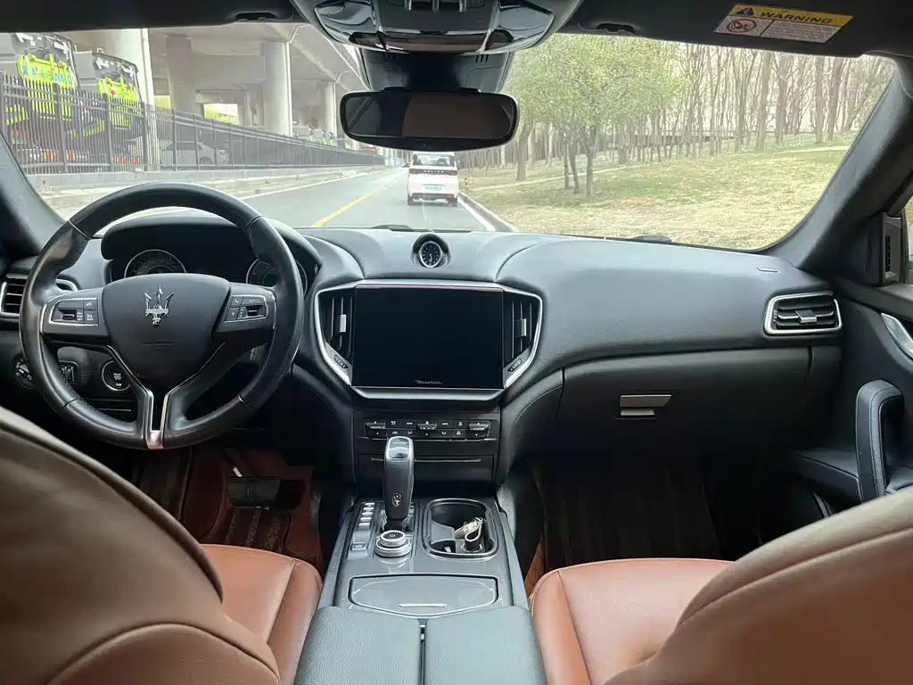 Maserati Ghibli — миниатюра 9