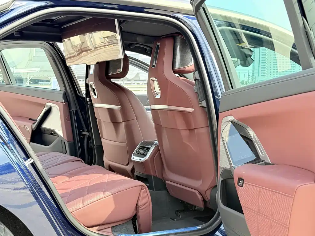 BMW 7 Series 7 2023 740Li Premium Luxury