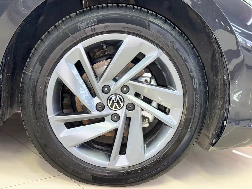 Volkswagen Lamando Lamando L 280TSI DSG Dazzle Hot Edition, фото 25