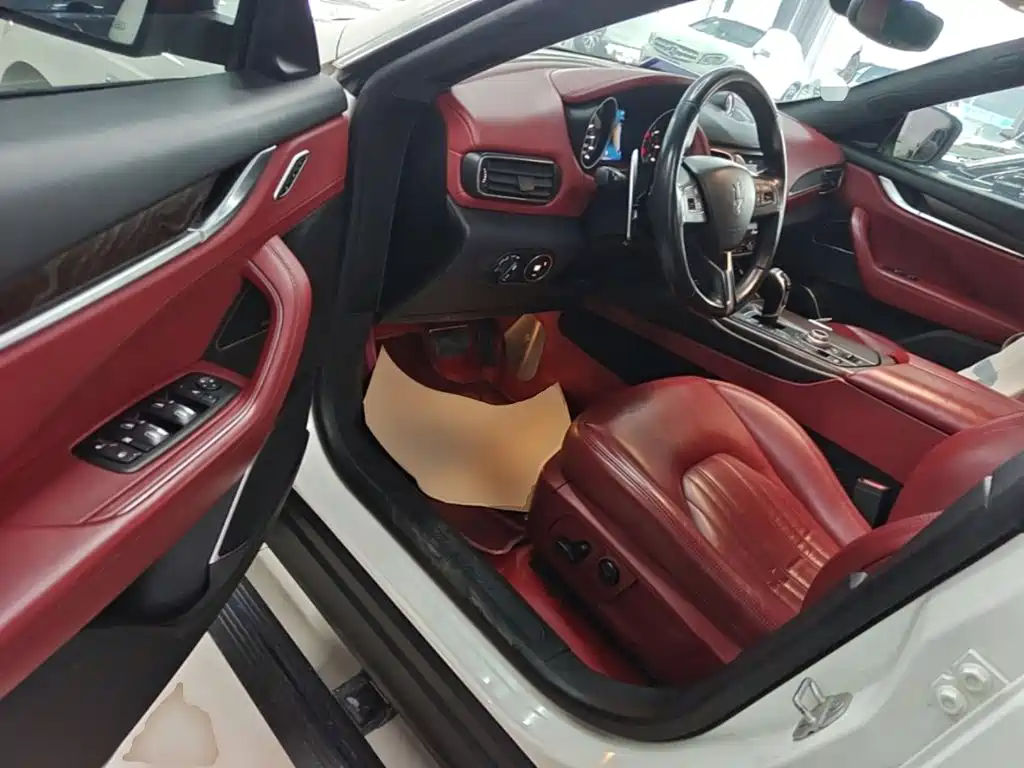Maserati Levante — миниатюра 16