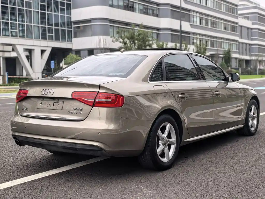 Audi A4L — миниатюра 7