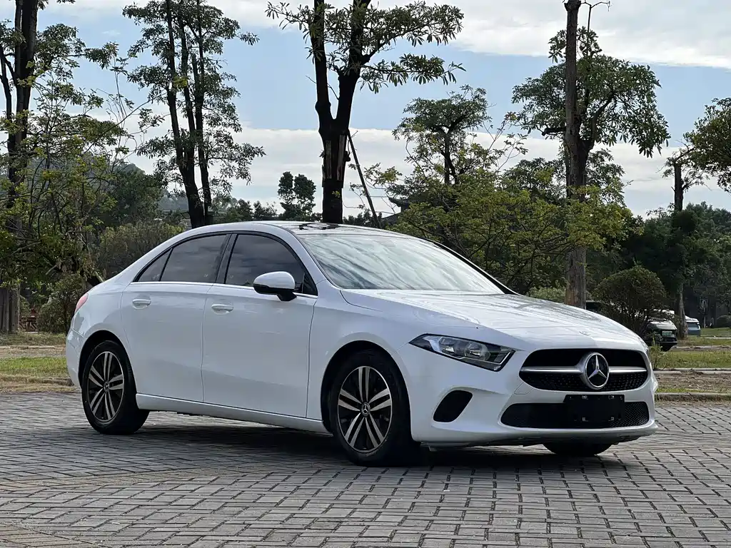 MERCEDES-BENZ A CLASS