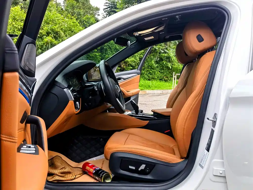 BMW 5 Series — миниатюра 9