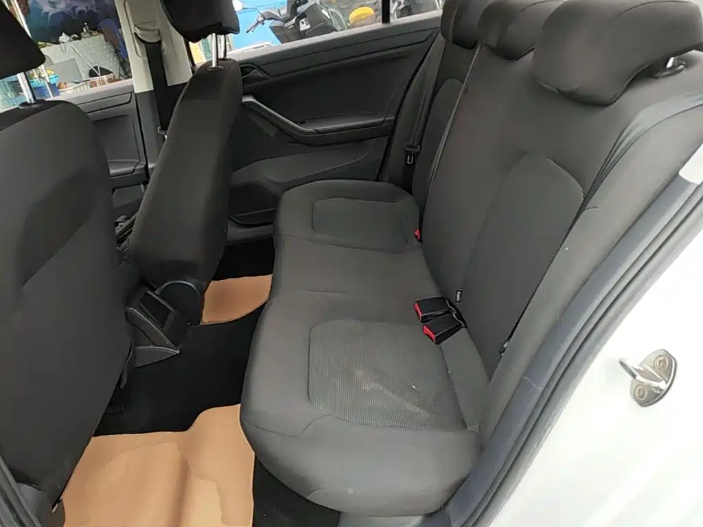 Volkswagen Jetta — миниатюра 17