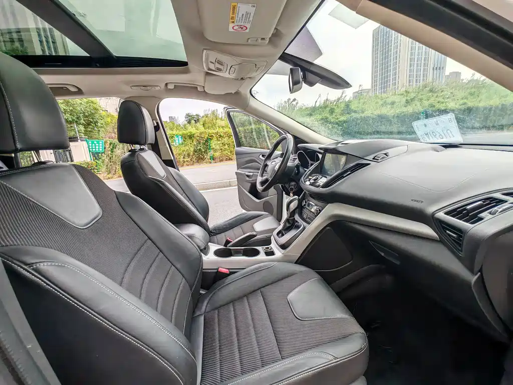 Ford Kuga — миниатюра 11