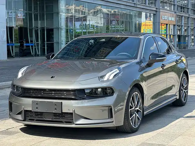 2021 Lynk & Co 03