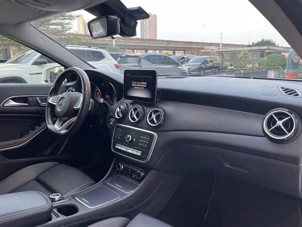 Mercedes-Benz GLA — миниатюра 9