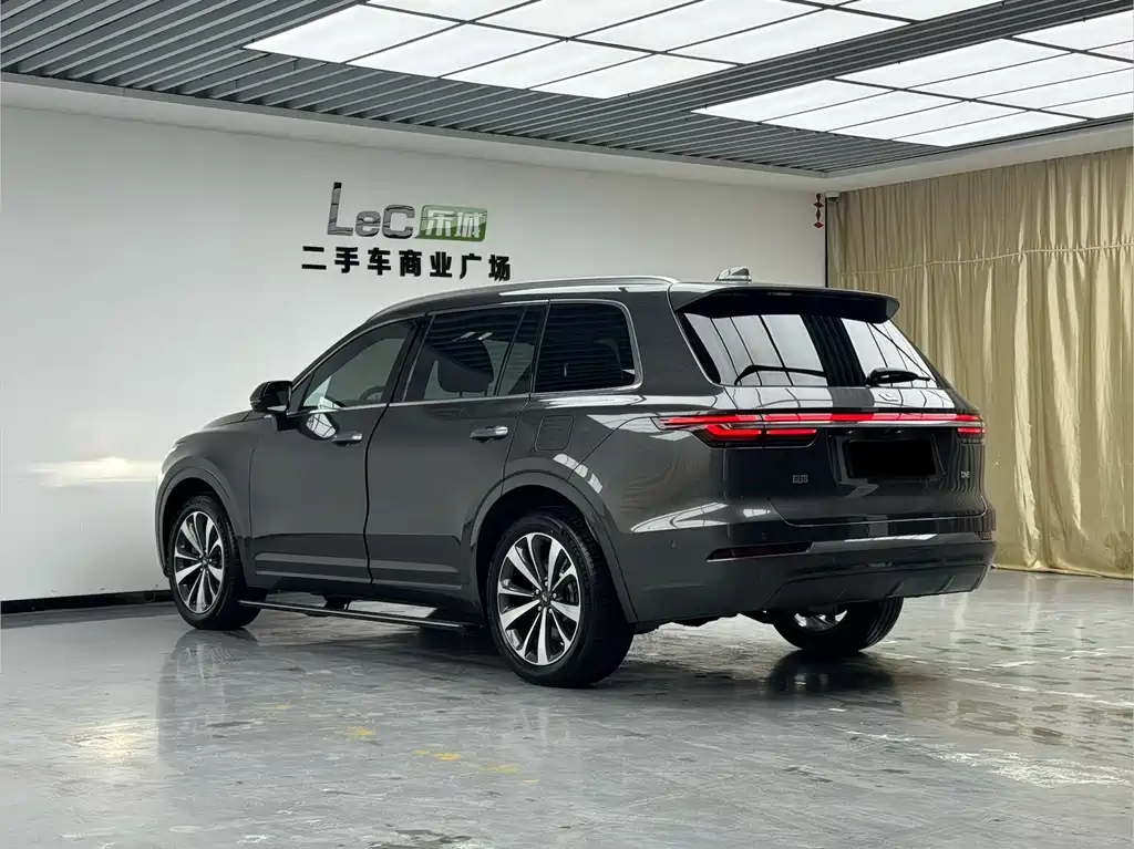 Li Auto Li ONE — миниатюра 6