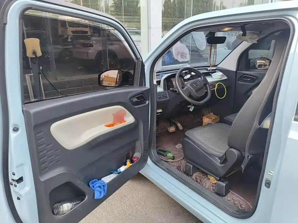 Wuling MINIEV — миниатюра 16