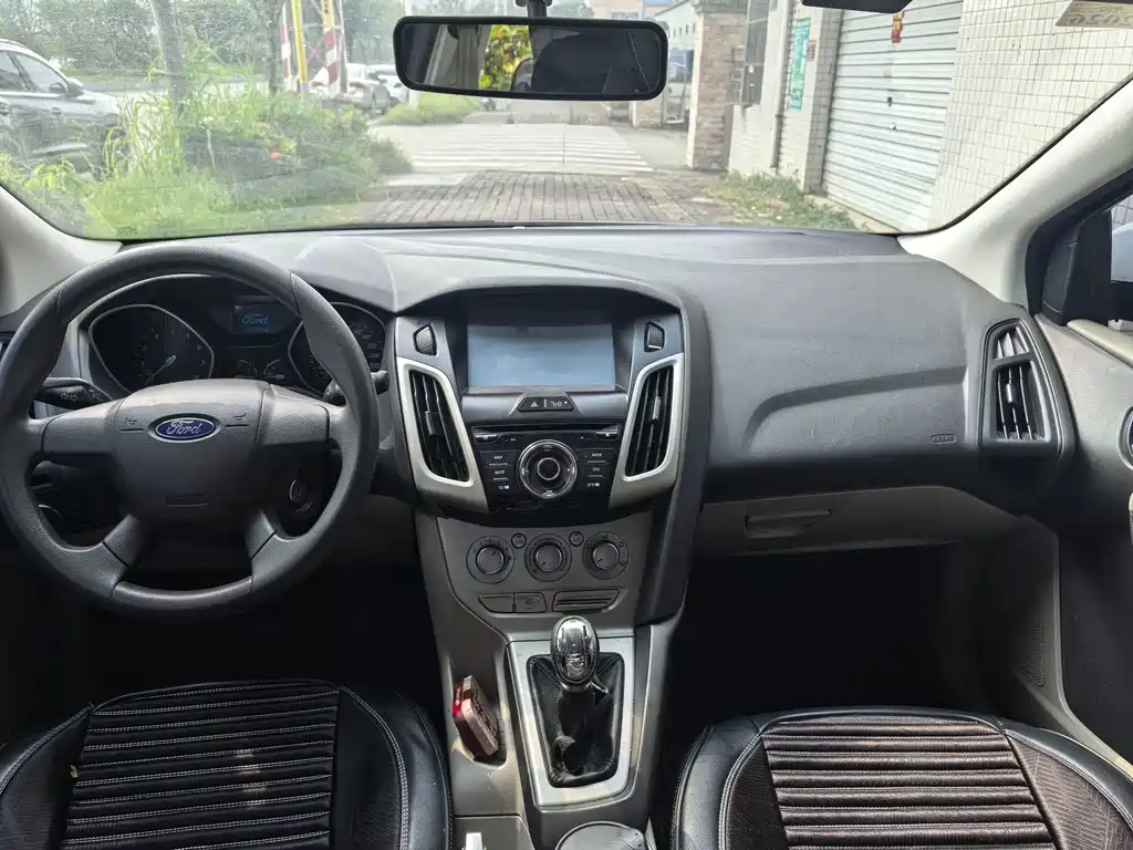 Ford Focus — миниатюра 5