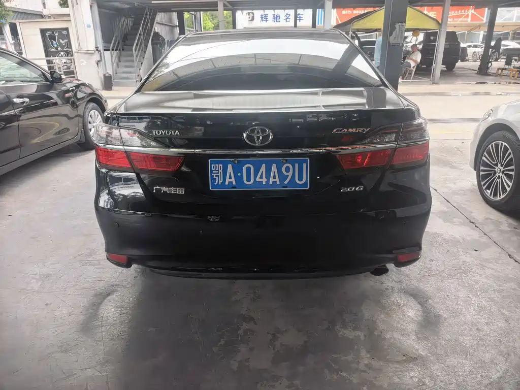 Toyota Camry — миниатюра 8