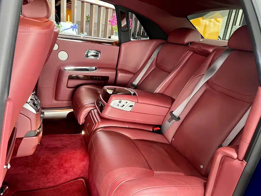 Rolls-Royce Ghost — миниатюра 3