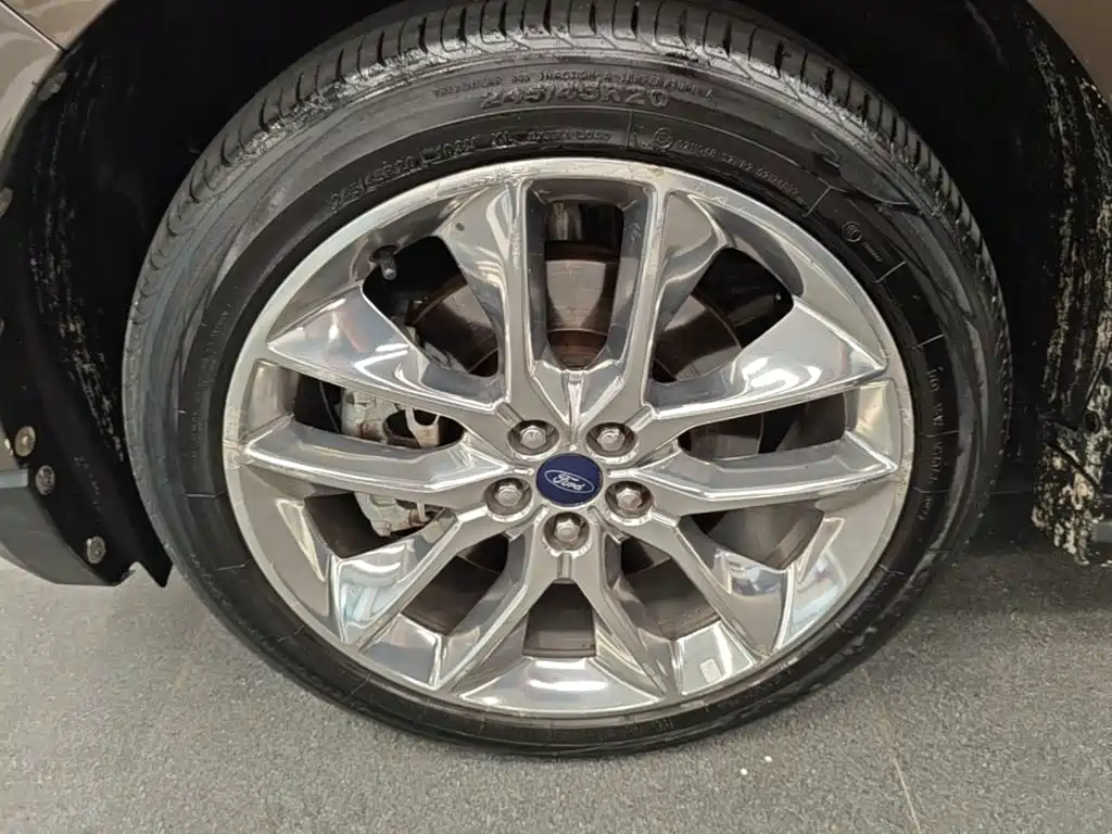 Ford Edge — миниатюра 23
