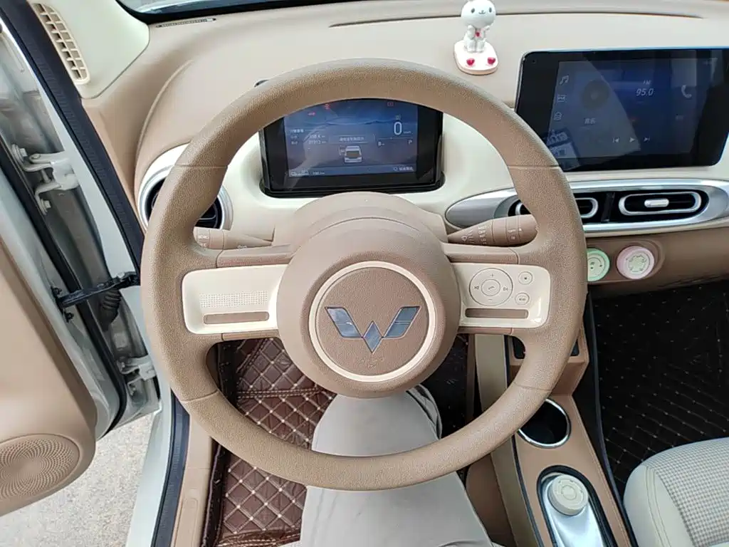 Wuling MINIEV — миниатюра 11