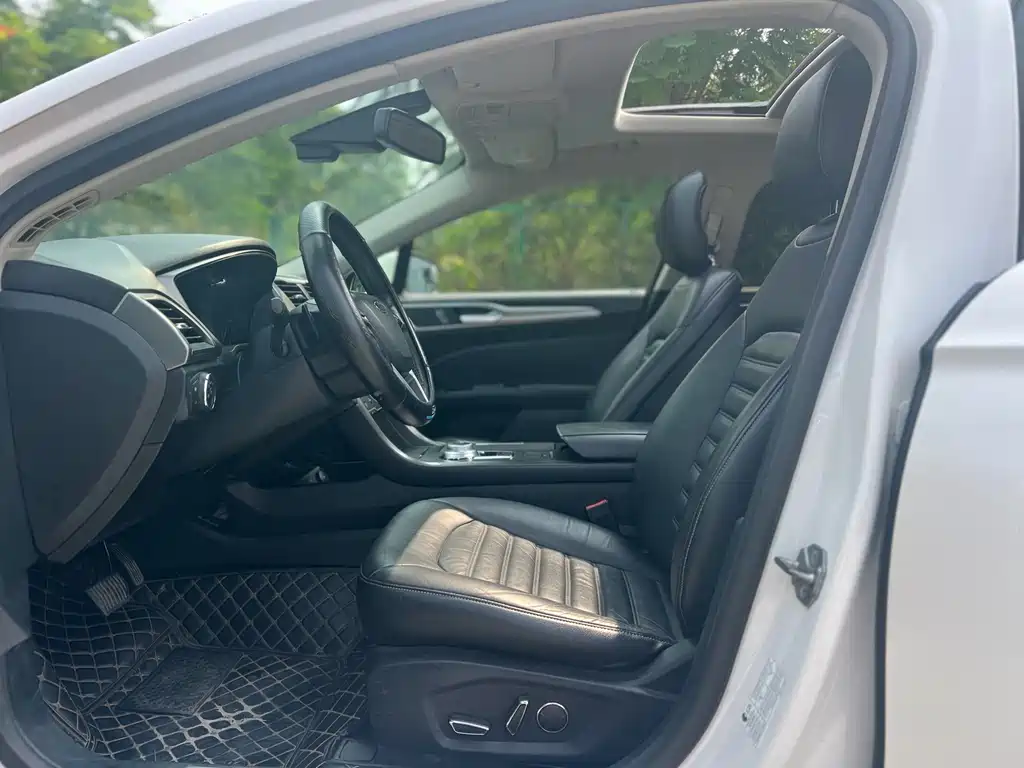 Ford Mondeo — миниатюра 5