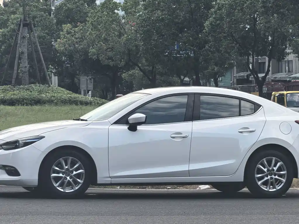 Mazda 3 Axela — миниатюра 5