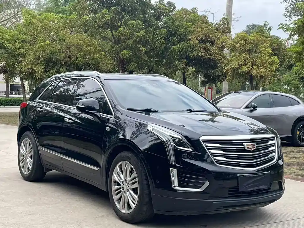CADILLAC XT5