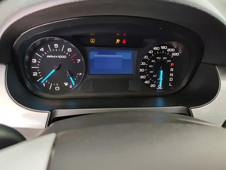 Ford Edge (Import) — миниатюра 14