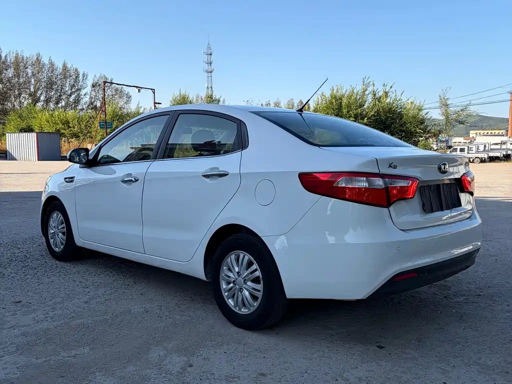 Kia K2 — миниатюра 9