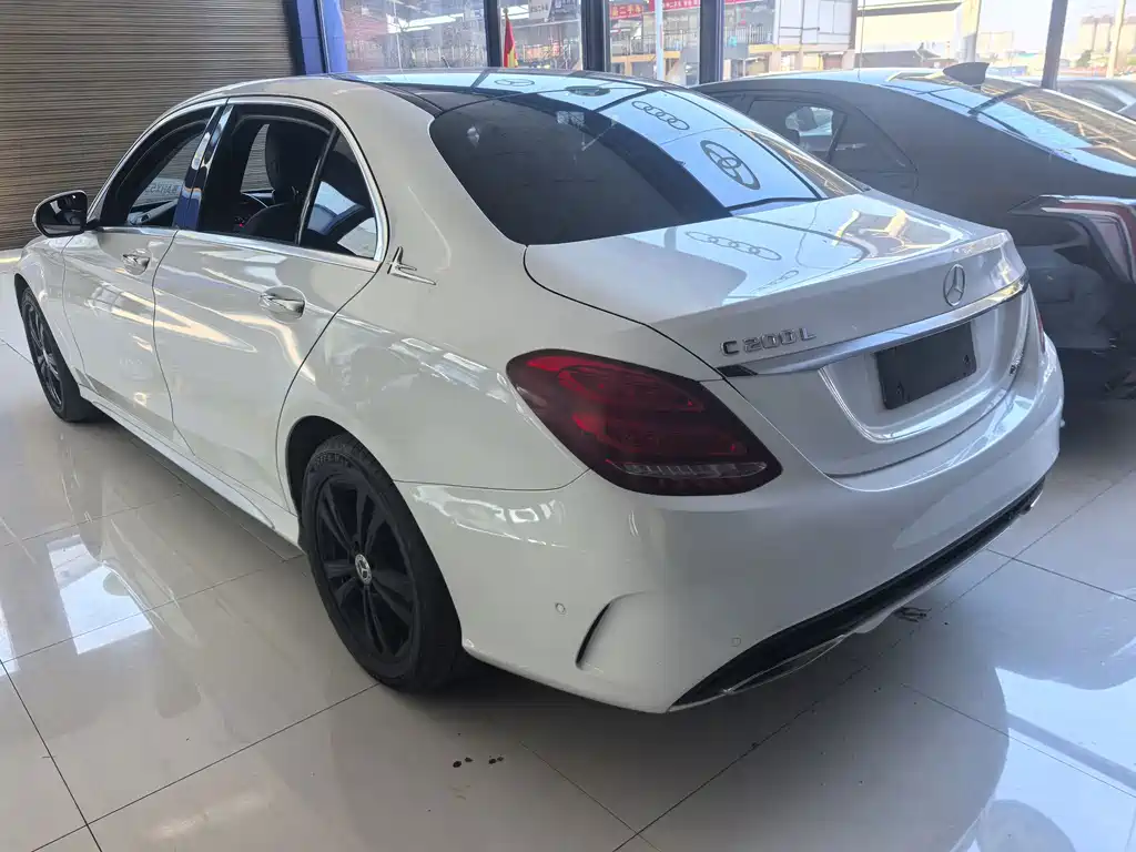 Mercedes-Benz C-Class — миниатюра 6