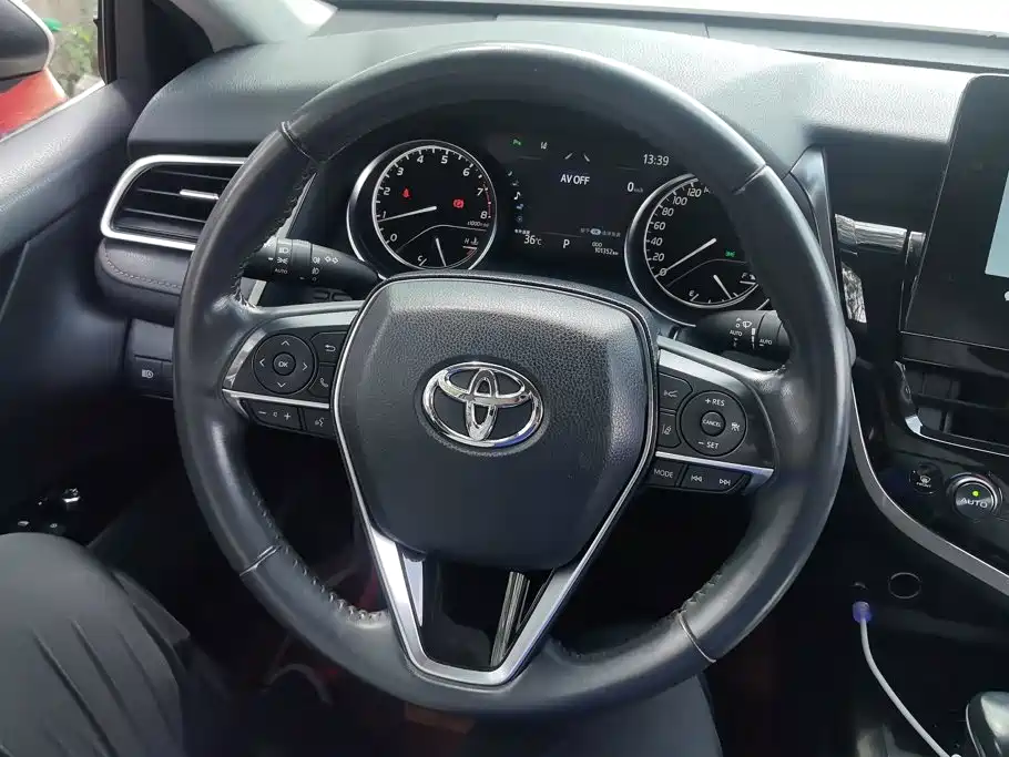 Toyota Camry — миниатюра 15