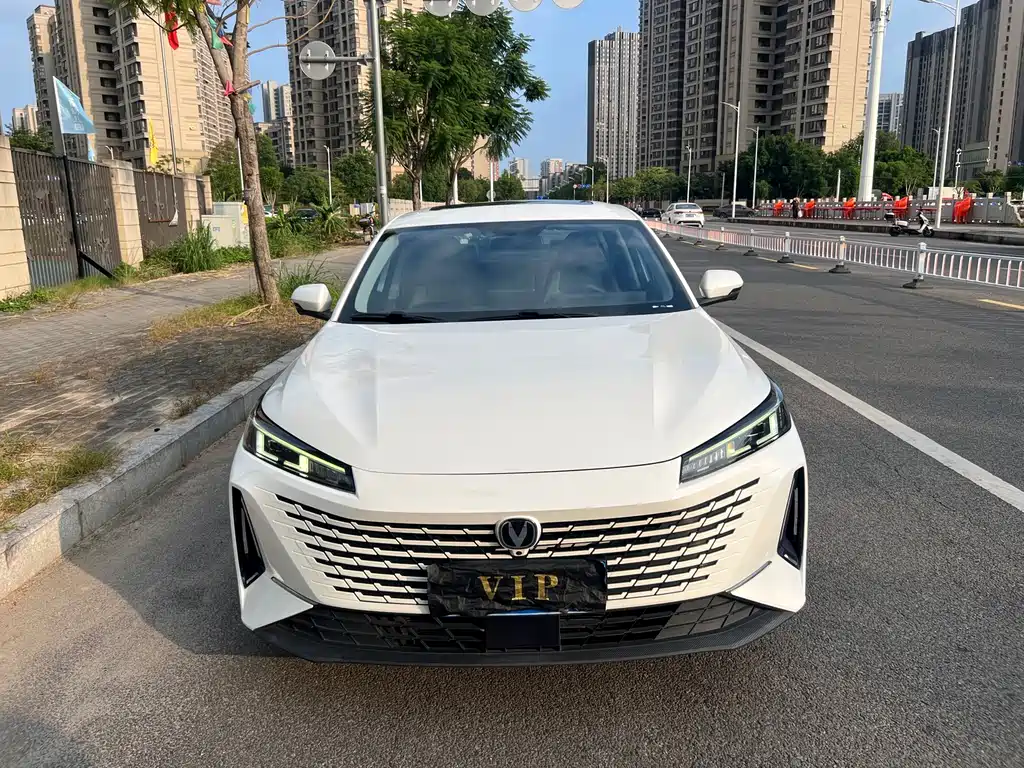 Changan Yida — миниатюра 2