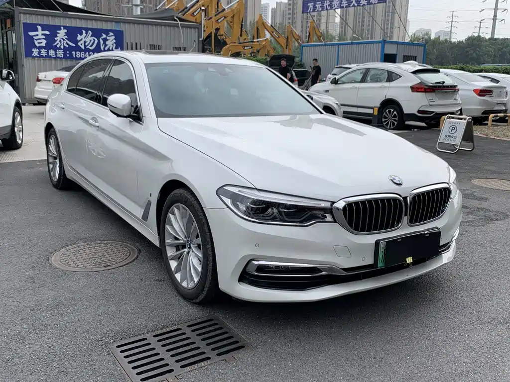 BMW 5 Series New Energy — миниатюра 2