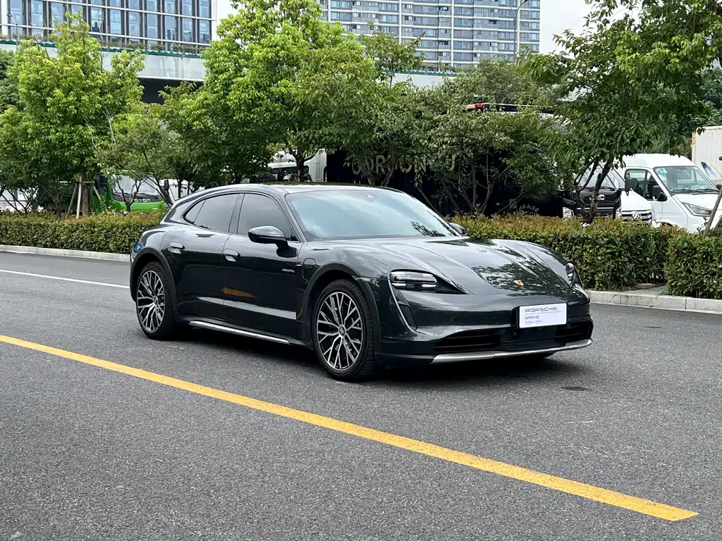 Porsche Taycan — миниатюра 3