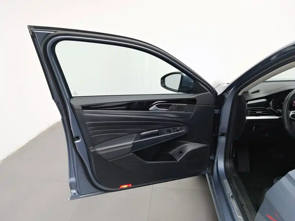Volkswagen Passat — миниатюра 8