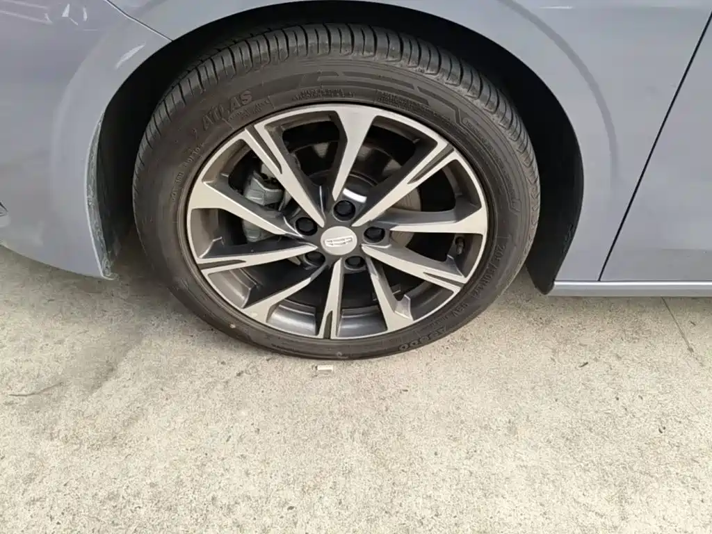 Geely Emgrand — миниатюра 23