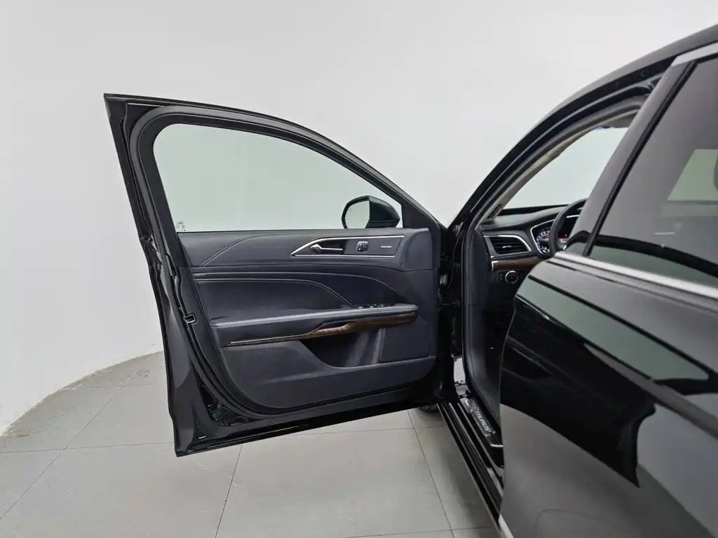 Ford Taurus — миниатюра 8