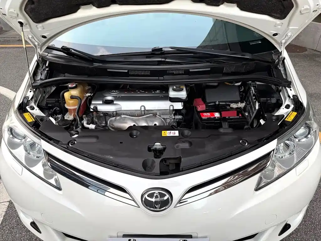 Toyota Previa — миниатюра 5