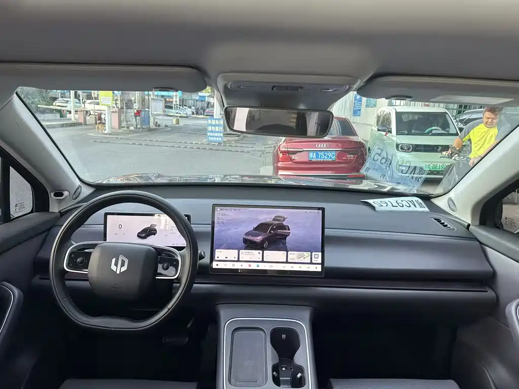 Leapmotor Leapmotor C10 — миниатюра 10