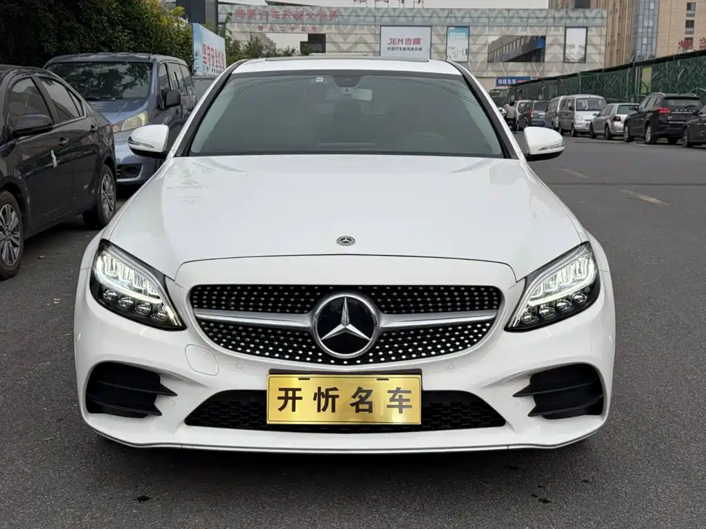 Mercedes-Benz C-Class — миниатюра 2