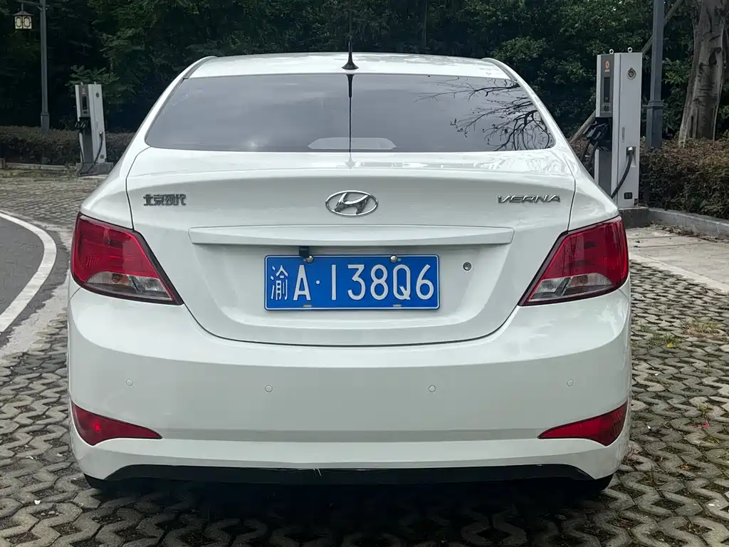 Hyundai Verna — миниатюра 5
