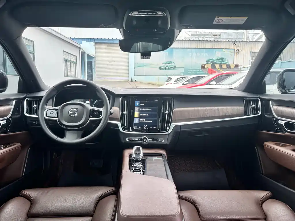 Volvo S90 — миниатюра 14