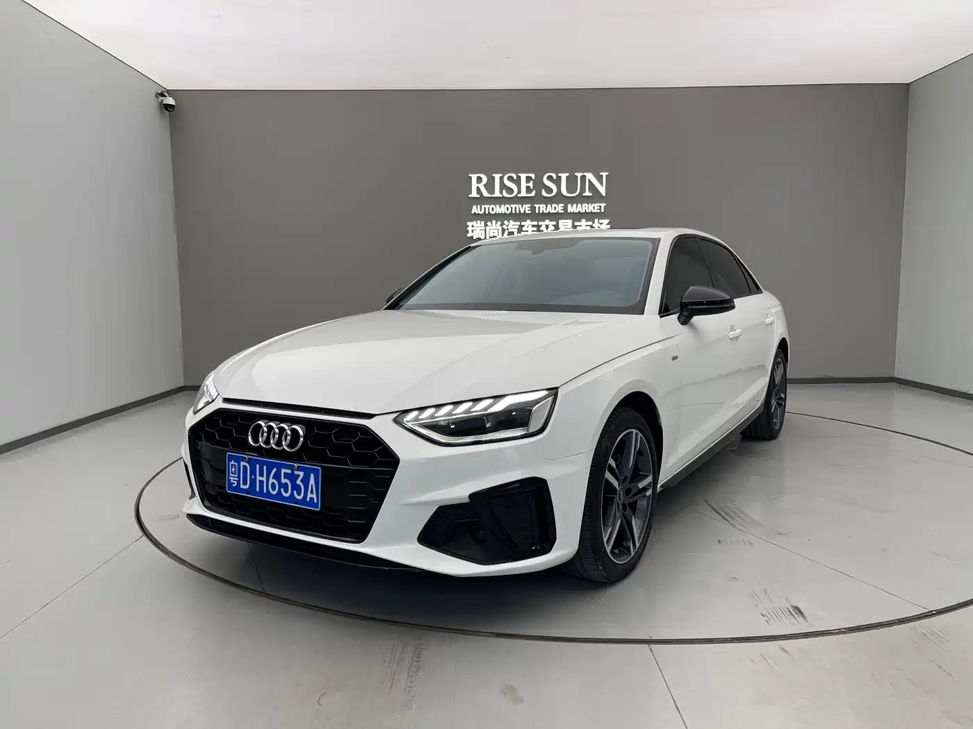 奥迪A4L 2022款 40 TFSI 豪华动感型 2022