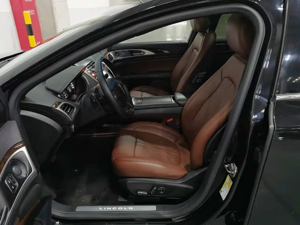 Lincoln MKZ — миниатюра 10