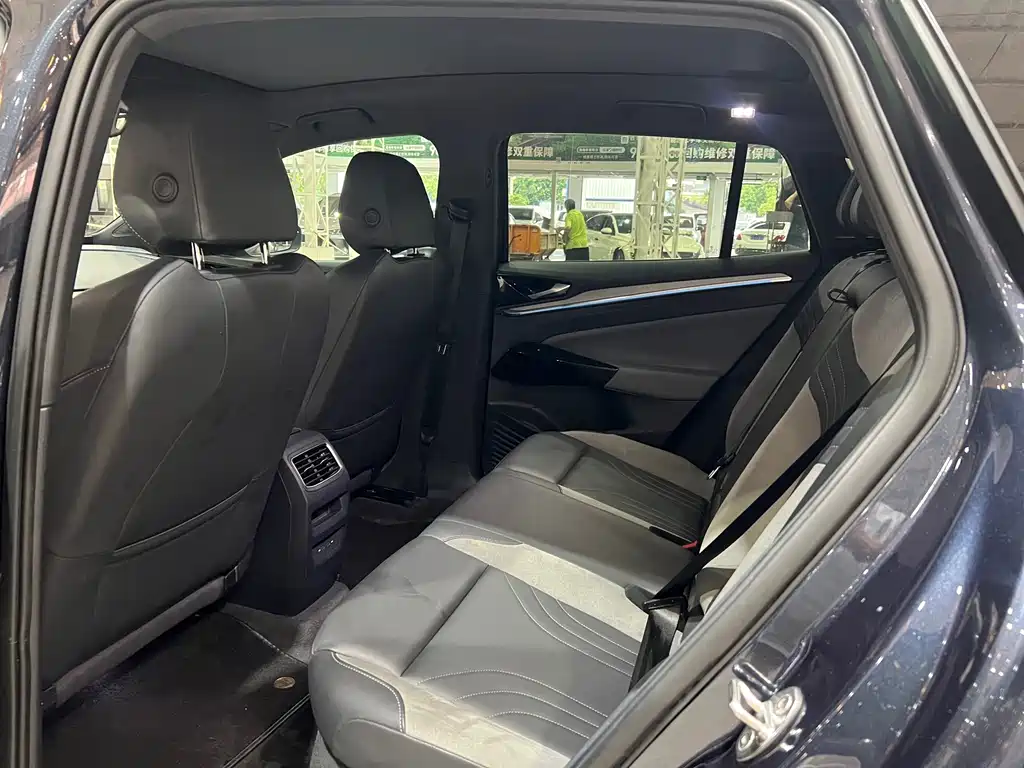 Volkswagen ID.4 Crozz — миниатюра 6