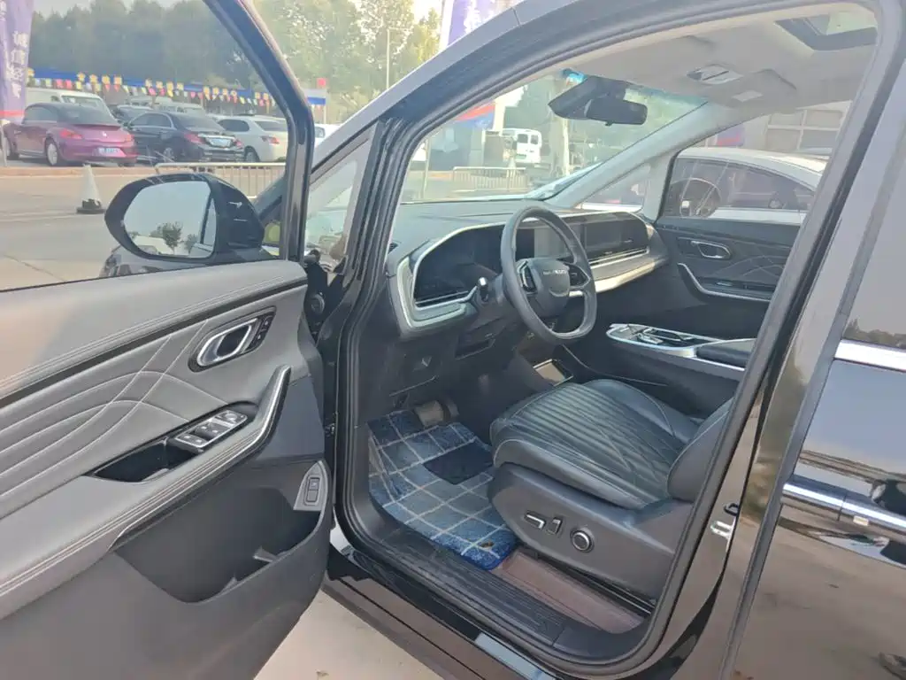 MAXUS G90 — миниатюра 16
